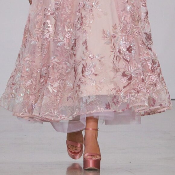 SOLD! NWT BADGLEY MISCHKA COLLECTION Floral-Embroidered Midi Shirtdress | US 6 - Picture 13 of 15